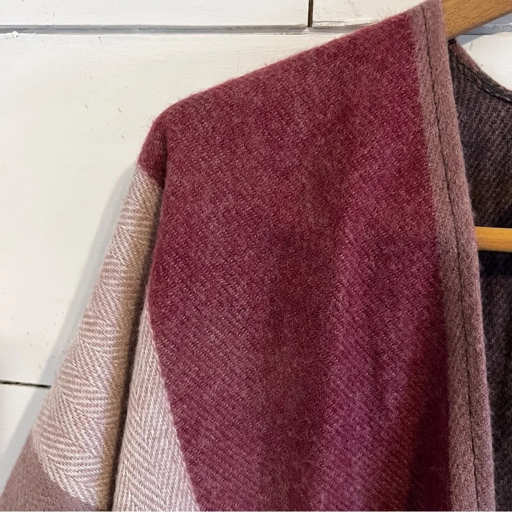Woolrich Buffalo Check Luxe Cozy Blanket Shawl Wrap. One Size. EUC